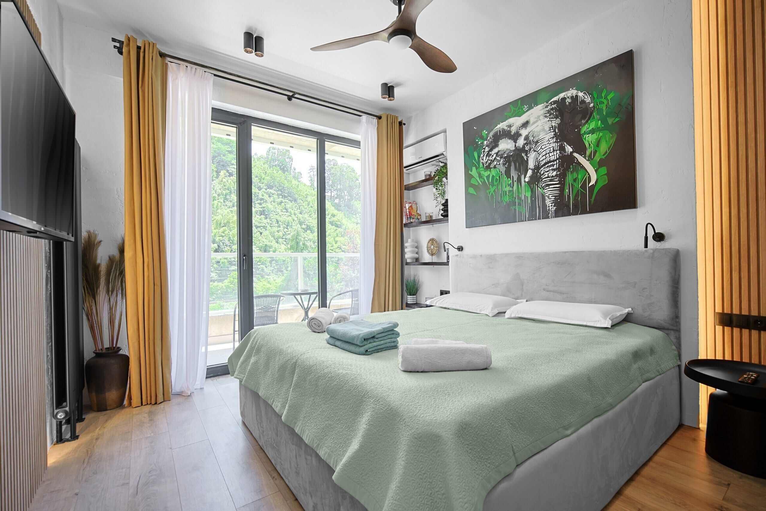 1 室のベッドルーム、セーフティボックス (室内)、アイロン / アイロン台、WiFi (無  料)