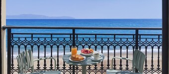 Beachfront Panorama Apartment in Kythira