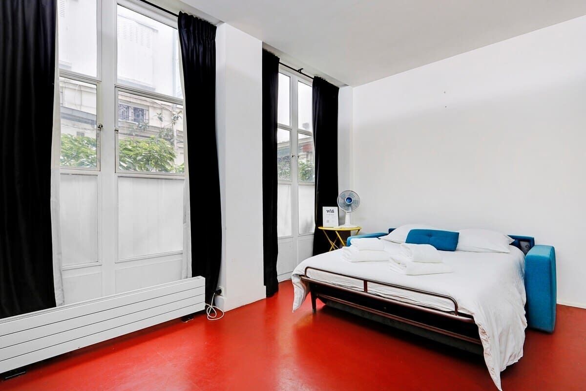 Fer et planche à repasser, Wi-Fi, literie fournie