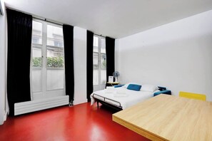 Bügeleisen/Bügelbrett, WLAN, Bettwäsche