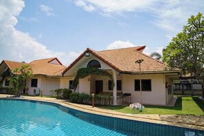 Pool - Two Fifty Nine Resort 259 รีสอร์ต (Tambon Bang Phra)