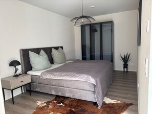 1 bedroom, iron/ironing board, WiFi, bed sheets - Modern Holiday Apartment Ravensburg (Ravensburg)