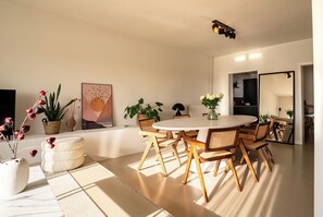 House, 2 Bedrooms, River View | Living area