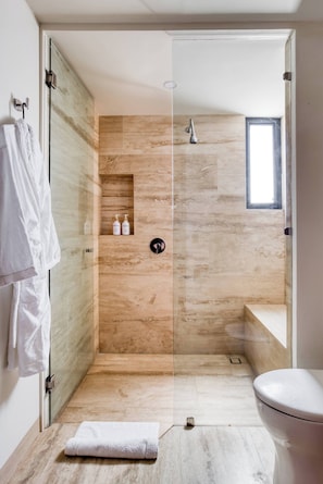 Bathroom - Apt #9, #10, #11, #12 gpo 20 pax (Cabo San Lucas)
