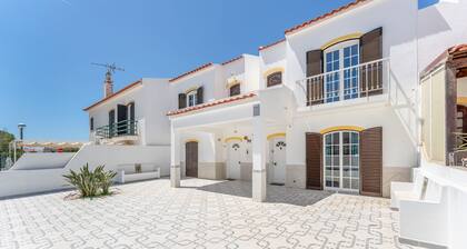 Altura House - Hideaway w/ Patio by LovelyStay