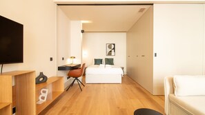 Fer et planche à repasser, Wi-Fi gratuit, draps fournis