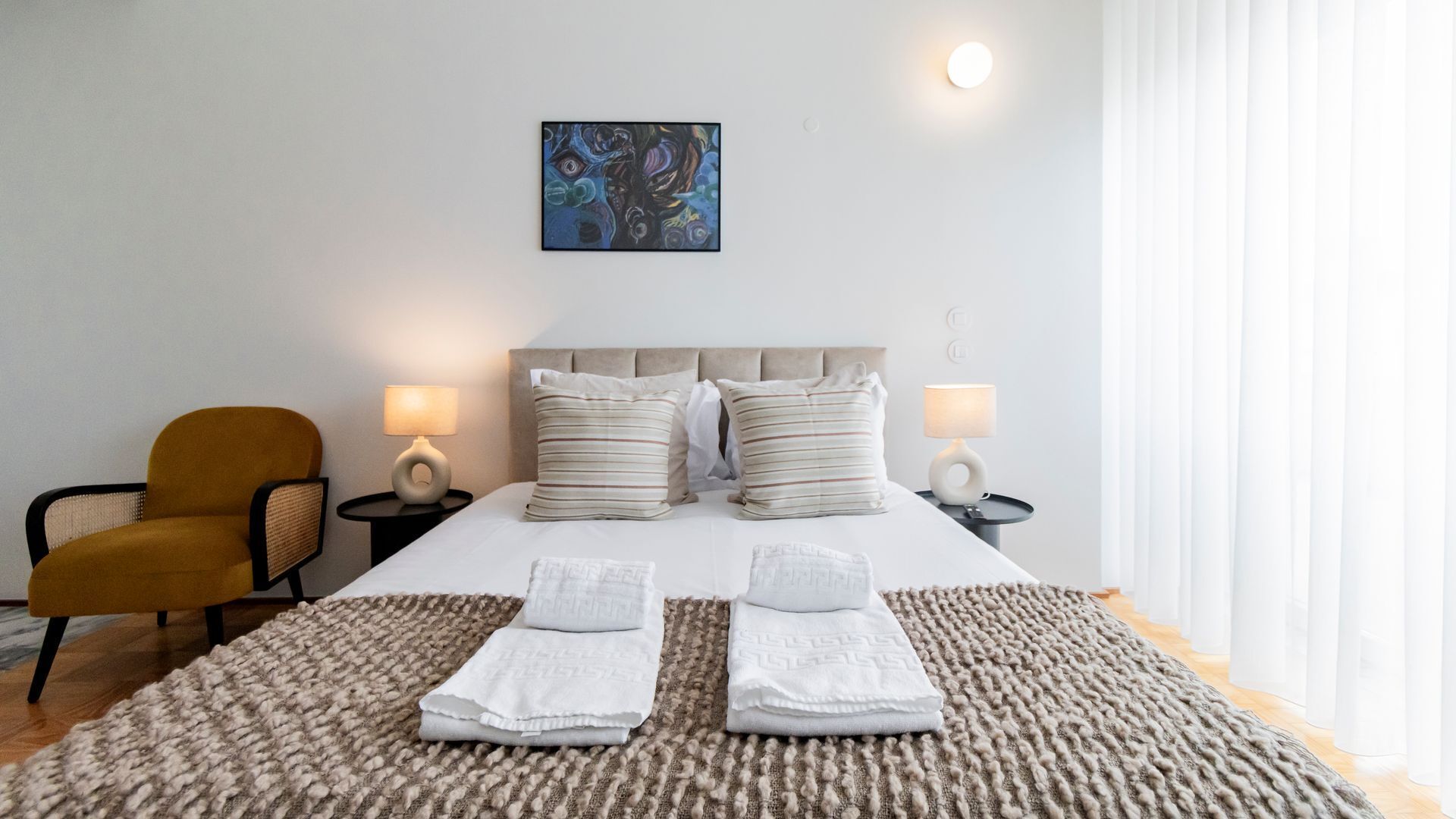 Iron/ironing board, WiFi (free), bed sheets