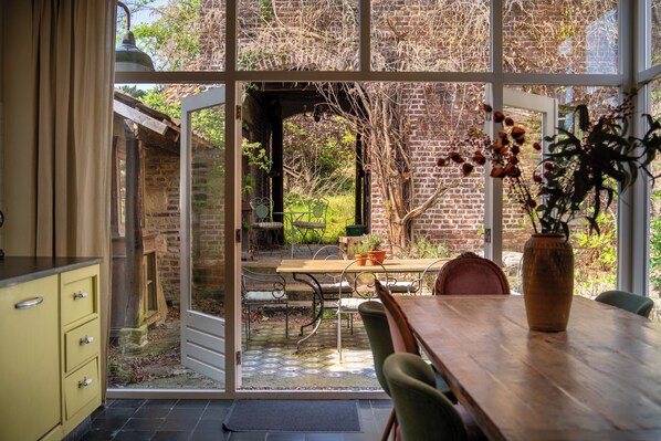 House, 4 Bedrooms | Private kitchen | Full-size fridge, oven, stovetop, dishwasher