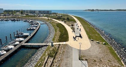 Hausboot fĂŒr 5 gĂ€ste mit 50mÂČ in fehmarn