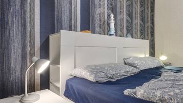 2 bedrooms, WiFi, bed sheets