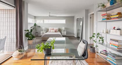 Cozy Boulder Retreat: Modern Comfort /Mountain Charm—Walk to Trails & Downtown