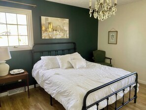 2 dormitorios, tabla de planchar con plancha, wifi gratis y ropa de cama