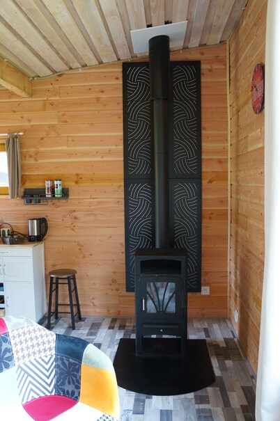 Cabin and spa; the "Cocon du Gast".