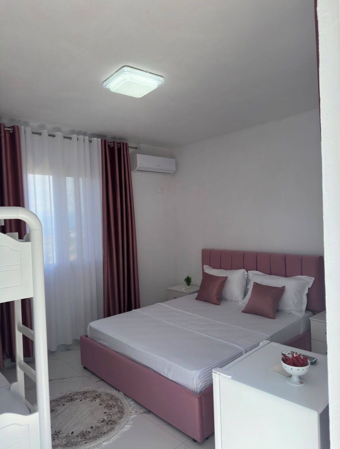 1 bedroom, travel crib, free WiFi