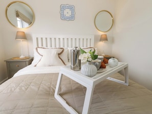 3 bedrooms, individually decorated, individually furnished, free WiFi