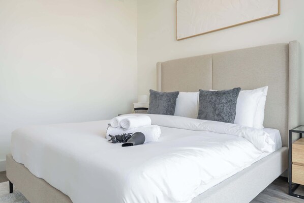 1 bedroom, desk, iron/ironing board, WiFi