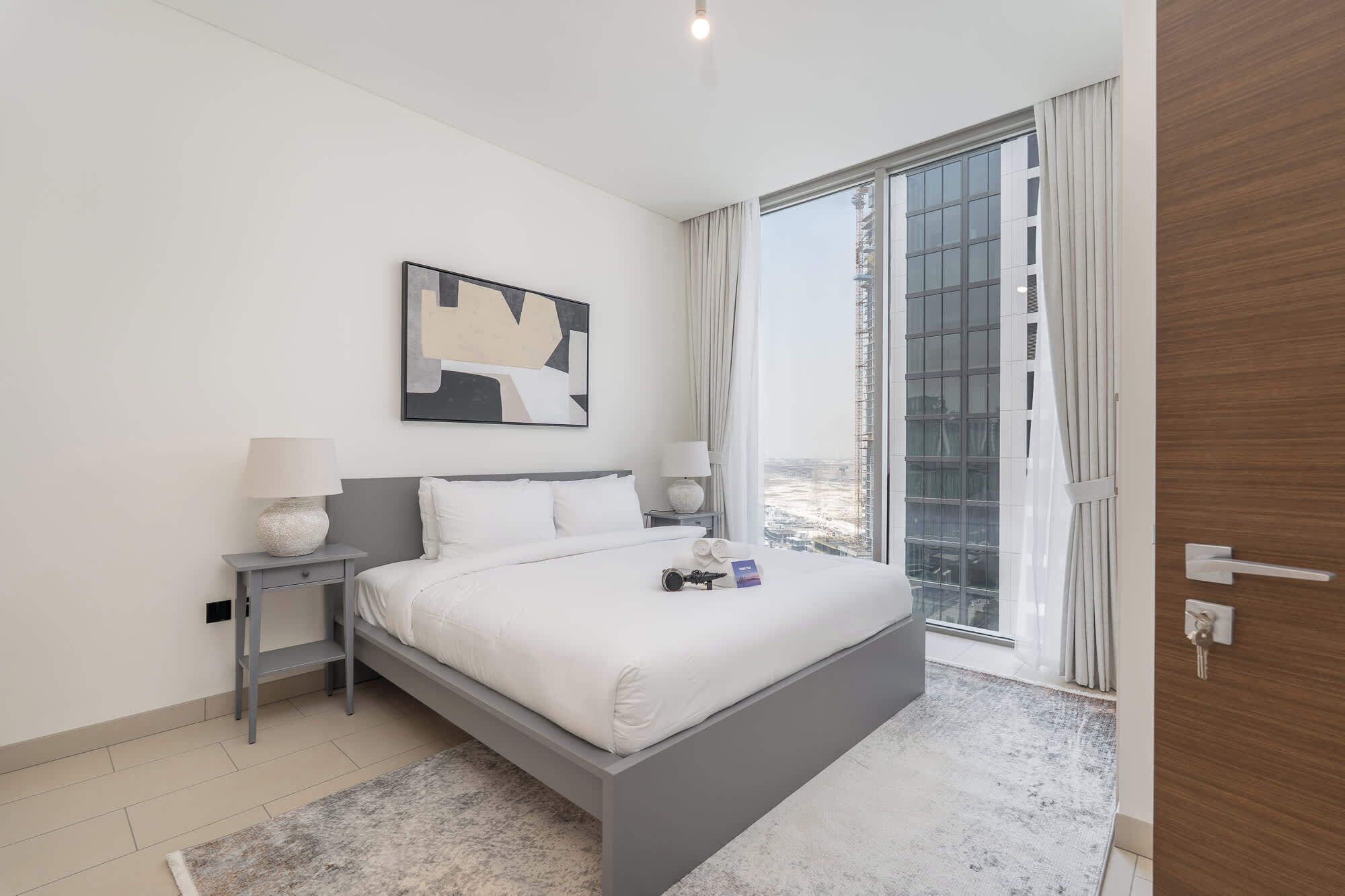 2 室のベッドルーム、アイロ ン / アイロン台、WiFi、ベッドシーツ