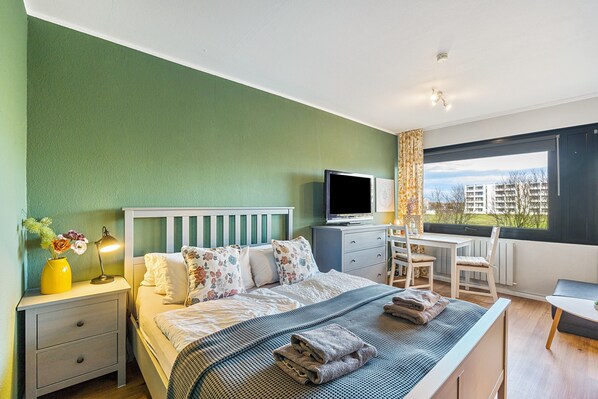 1 bedroom, WiFi, bed sheets