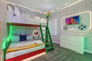 6 habitaciones, tabla de planchar con plancha, cuna de viaje y wifi 