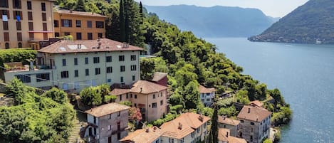 Apartment, Patio, Lake View | Iron/ironing board, cribs/infant beds, free WiFi, bed sheets