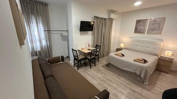 Quadruple Room, Shared Bathroom | Desk, iron/ironing board, free WiFi