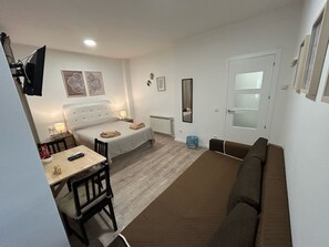 Chambre Quadruple, salle de bains commune