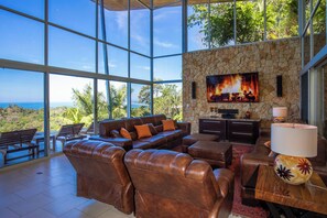 Smart TV, DVD player, stereo