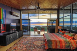 5 bedrooms, in-room safe, desk, iron/ironing board