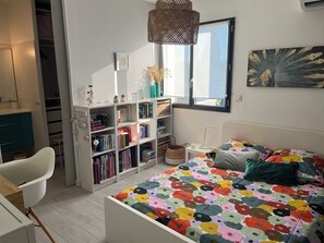 4 Schlafzimmer, Bügeleisen/Bügelbrett, WLAN, Bettwäsche