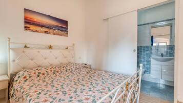 1 habitación, wifi y ropa de cama