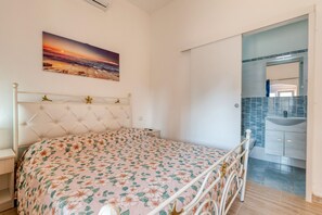 1 habitación, wifi y ropa de cama