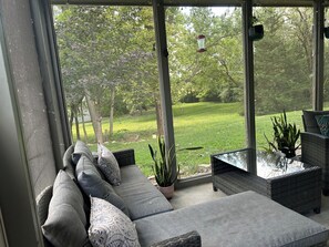 Interior - The Gathering House: Your spot for retreats, reconnection, and Wildcat weekends (Manhattan)