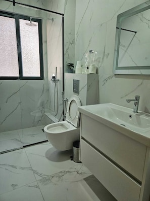 Apartment, 2 Bedrooms | Bathroom