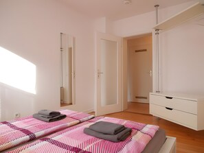 1 bedroom, WiFi, bed sheets
