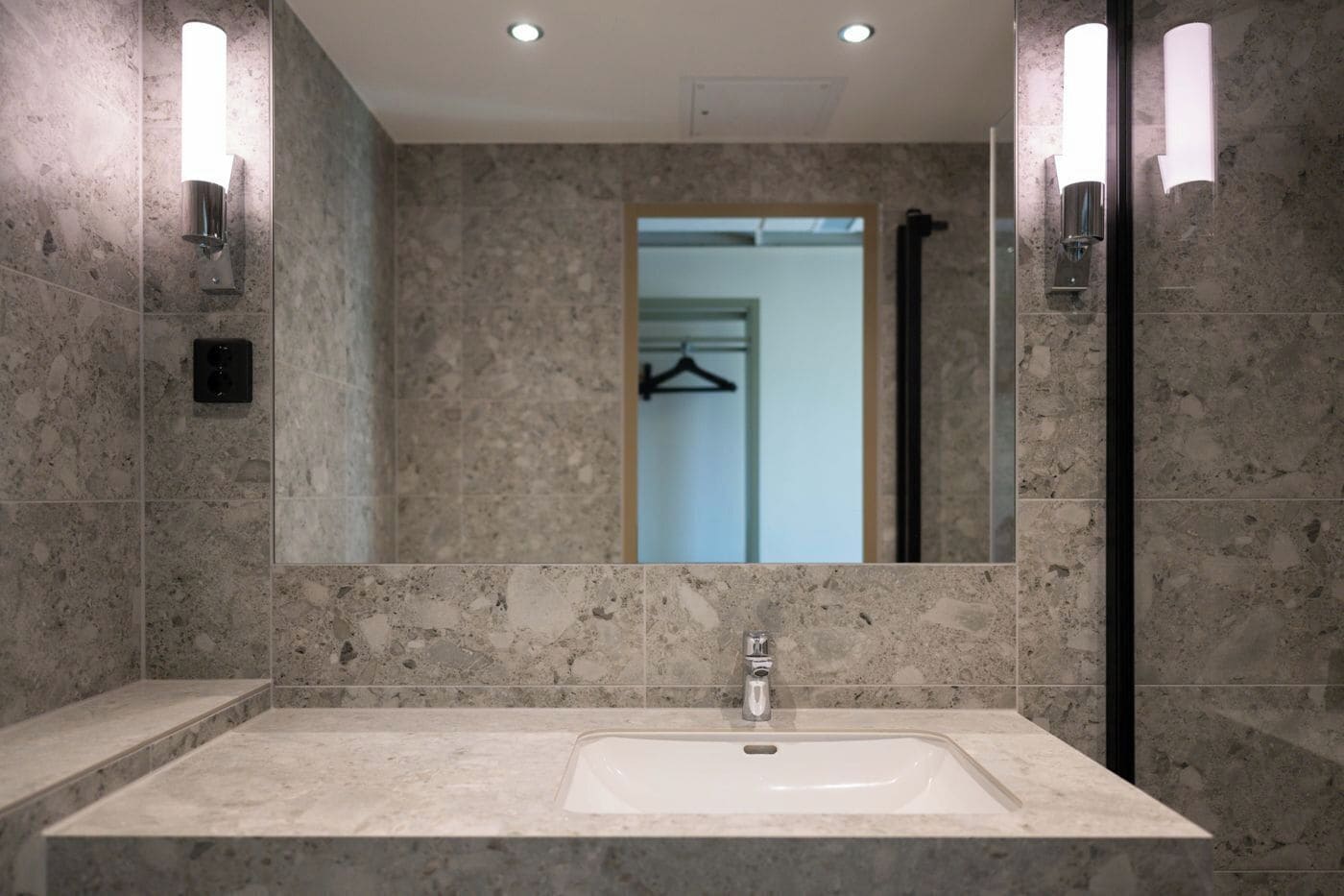 Shower, towels, soap, shampoo