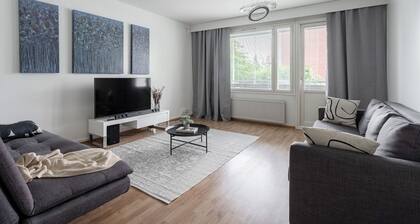 1BR Downtown Apartment with Balcony