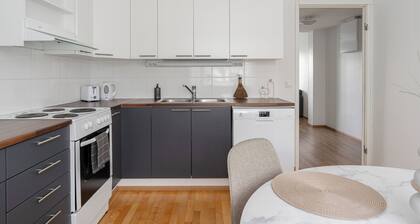 1BR Downtown Apartment with Balcony