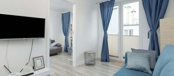 Sunny Apartment with Balcony | Close to the Spa Park