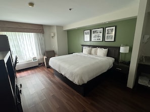 Habitación estándar, 1 cama King size | Ropa de cama de alta calidad y camas Select Comfort 