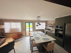 Microwave, stovetop, dishwasher