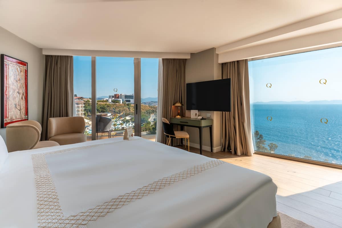 Premium bedding, minibar, in-room safe, desk