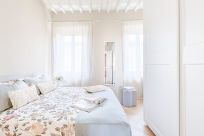2 habitaciones, tabla de planchar con plancha y wifi gratis