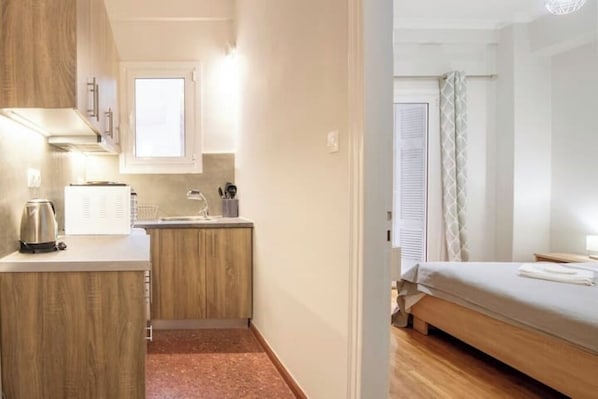 1 chambre, fer et planche à repasser, Wi-Fi, draps fournis