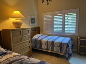 2 quartos, ferros/tábuas de passar roupa, Wi-Fi, roupa de cama