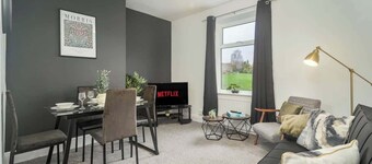 Ruby House - 2 Bedroom Huddersfield Yorkshire Flat