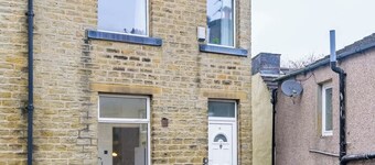 Ruby House - 2 Bedroom Huddersfield Yorkshire Flat