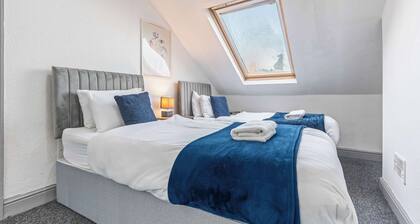 Lily House - 3 Bed WIFI & Parking Hull