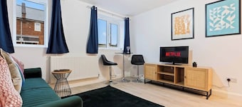 Ruby’s Retreat-4 Bed- Contractor Disc- WiFi