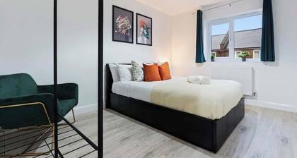 Ruby’s Retreat-4 Bed- Contractor Disc- WiFi