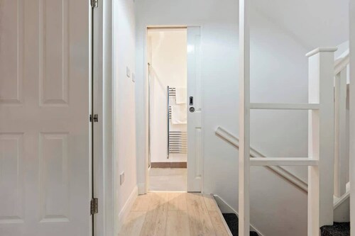 Ruby’s Retreat-4 Bed- Contractor Disc- WiFi